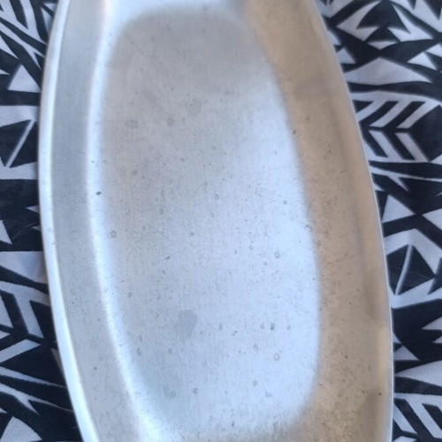 Metal serving tray