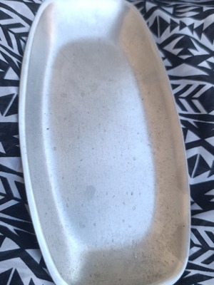 Metal serving tray