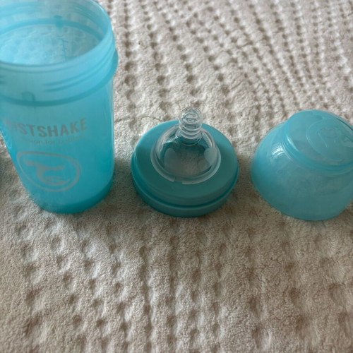 Twistshake baby bottle new with mixer and food transport case