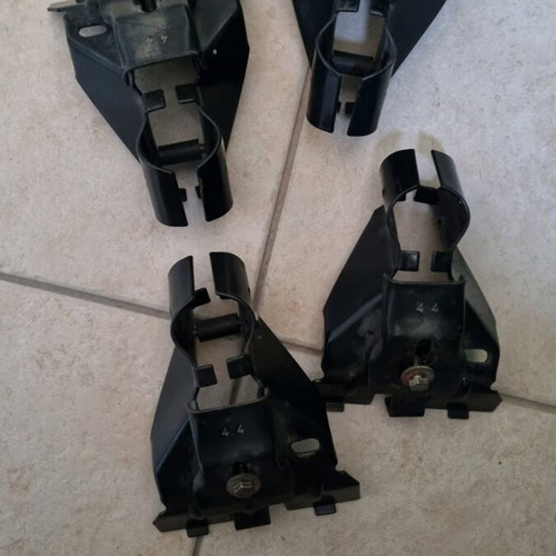 Fiat Punto roof bar feet like new, set