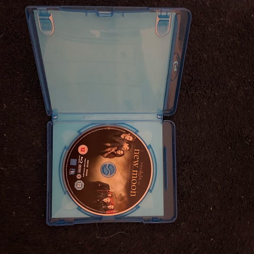 The Twilight Saga New Moon Blu-ray Disc like new with English subtitles