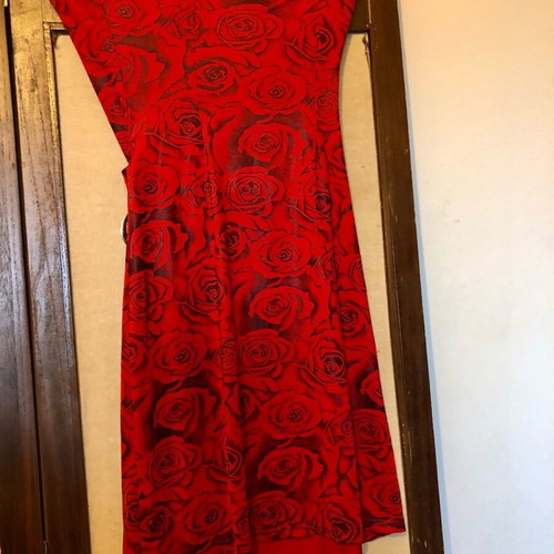 Dress intense red strapless fitted like new, size M