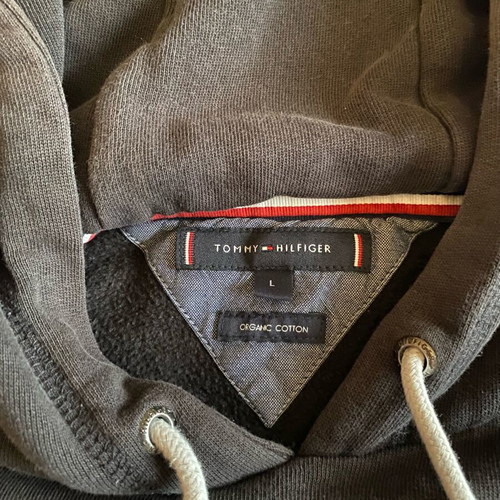 Tommy Hilfiger sweatshirt like new, size large, black