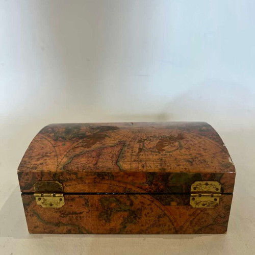 Vintage wooden jewelry box with world map, used, 6x16x9.5 cm