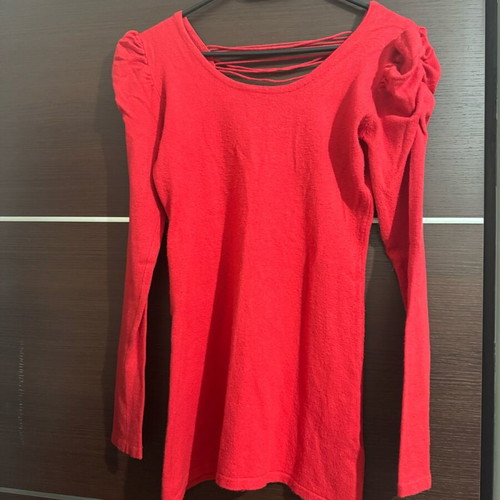 Knitted women's red blouse used, long with puff heart sleeves