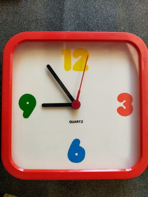 Colorful quartz wall clock used, 20cm x 20cm