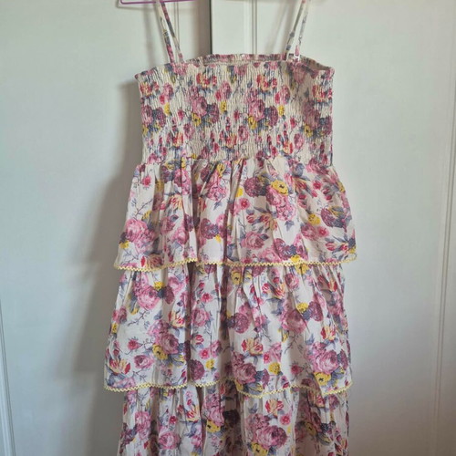 Axel printed dress medium like new, 100% cotton, ruffled straps