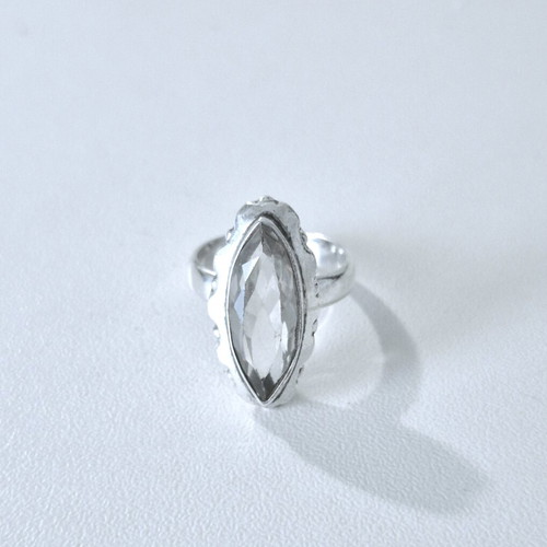 Silver s9.25 impressive ring like new