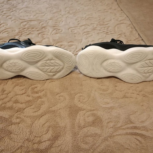 Erke sports shoes like new, size 43