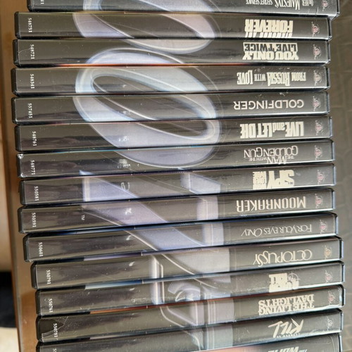 James Bond 17 DVD movies like new, action genre, subtitles