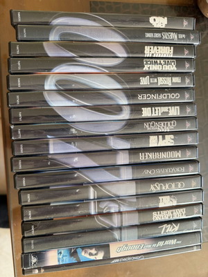 James Bond 17 DVD movies like new, action genre, subtitles
