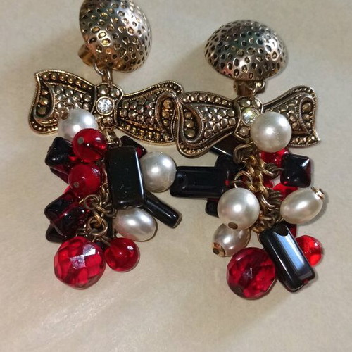Vintage 90's earrings with clips used