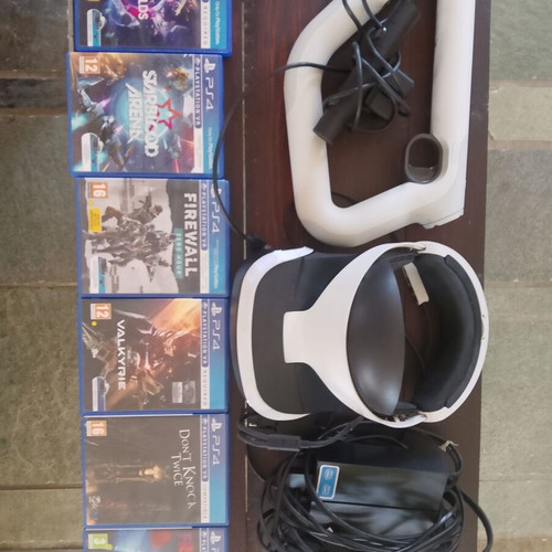 PlayStation VR Mega Pack like new with games and PS Aim Controller