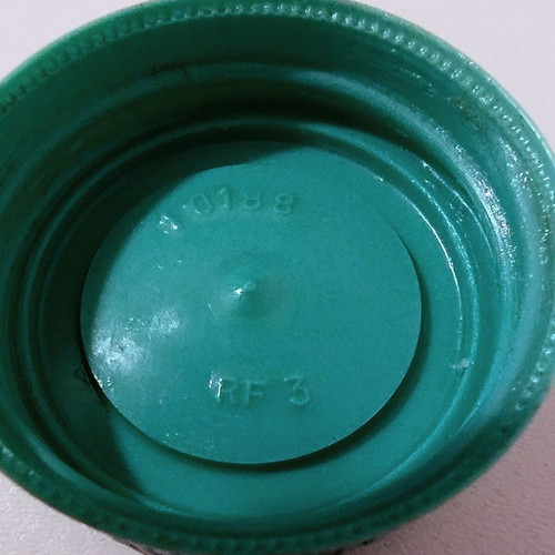 Vicks VapoRub Vintage Plastic Jar used, 1970s collectible