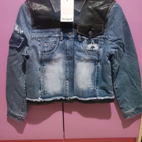 Desigual women's denim jacket new, size Medium