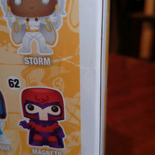 Funko Pop Magneto Hot Topic Exclusive Metallic like new