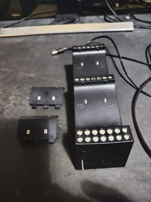 Snakebyte controller charger με 2 επαναφορτιζόμενες μπαταρίες σαν καινούργιο για Xbox Series