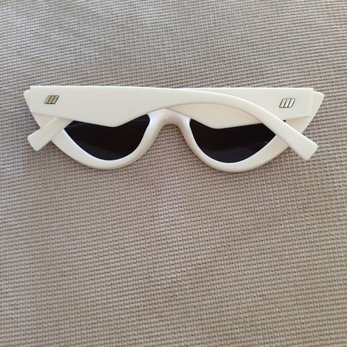 Le Specs Hypnosis Ivory Cat Eye Sunglasses new, white/cream