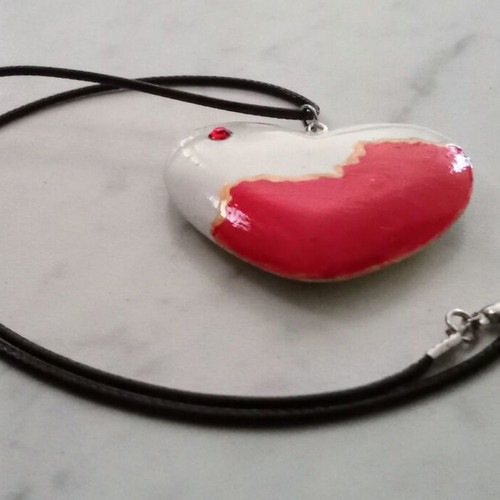 Handmade heart necklace new, painted with acrylics