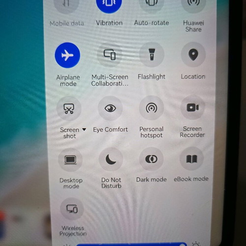 Huawei MatePad Pro 10.8″ με πένα, πληκτρολόγιο και φορτιστή σαν καινούργιο