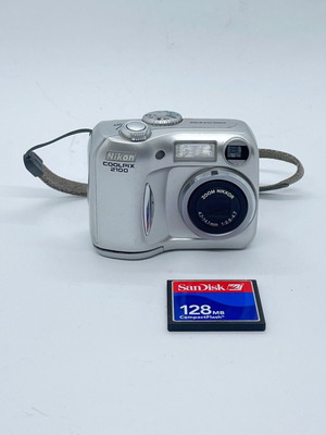 Nikon Coolpix 2100 digital camera used with 128MB SanDisk CompactFlash