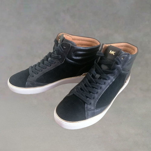 Michael Kors Kyle Sport Shoes Like New Black and Gold Size 39