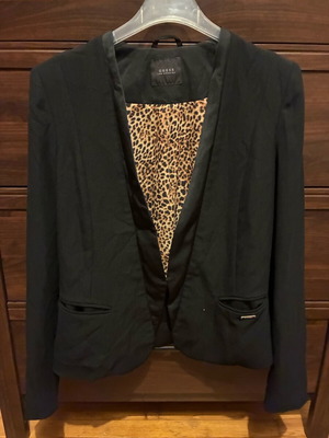 Guess slim blazer L used with minor lining wear black