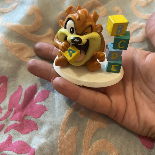 Loonie Tunes vintage figure 1995 used with slight wear