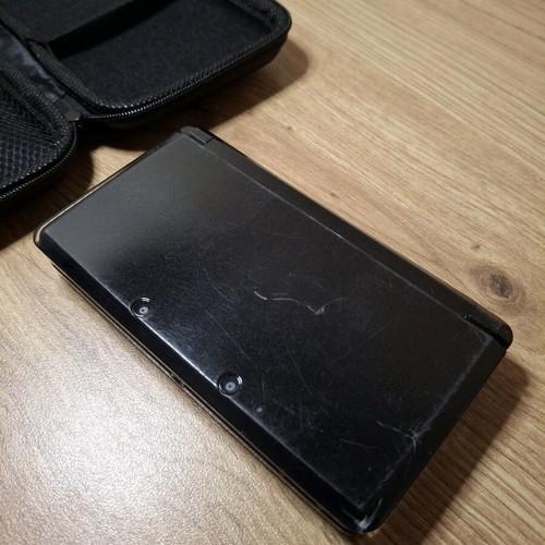 Nintendo 3DS Black used with new carrying case and USB charger