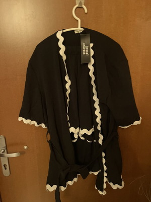 Kimono and shorts set new, black and white