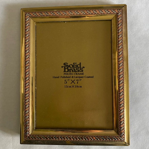 Metal photo frame with stand 13x18 like new
