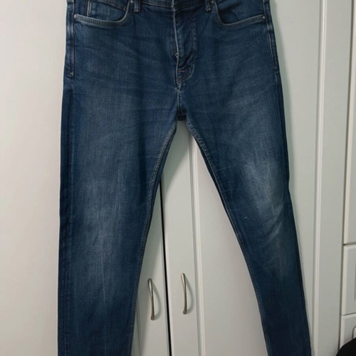 Zara Man men's straight-leg jeans, size 42, blue
