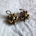 Vintage earrings used with emerald and white crystals from Czechia