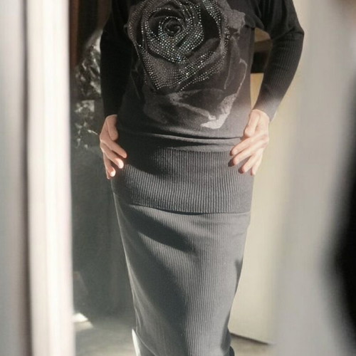 Long-sleeve black batwing blouse like new, pure cotton cashmere