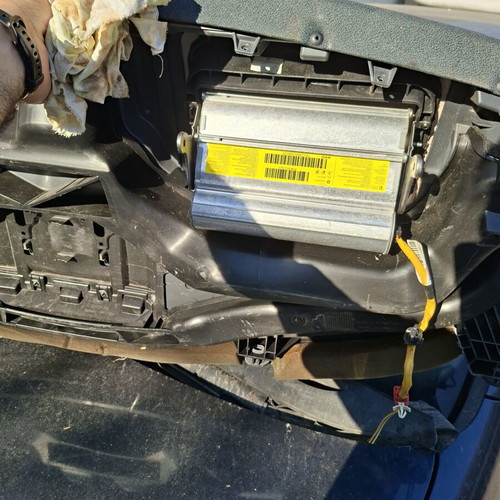 Smart 454 dashboard with airbag used, moderate condition