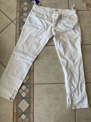 Rebecca Blu white jeans new, size XL 42 14