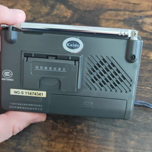 Kaide digital pocket radio with clock and alarm