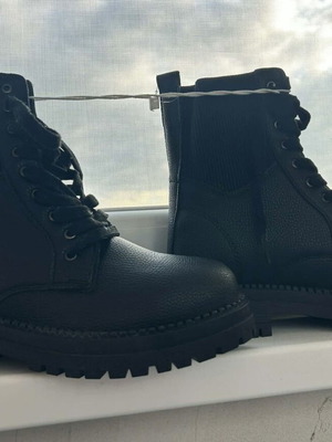 LC Waikiki boots new, black, size 37