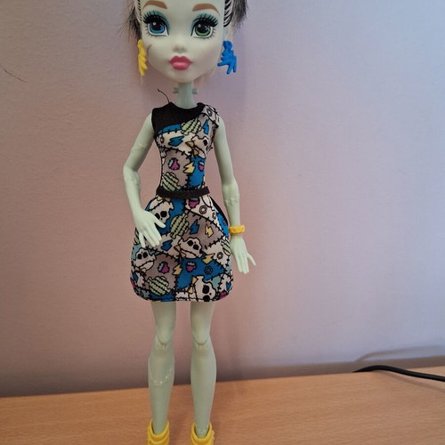 Monster High Frankie Stein doll new without bag
