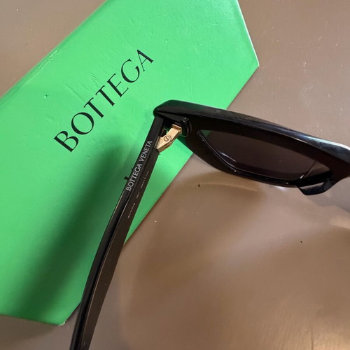 Bottega Veneta black glasses like new