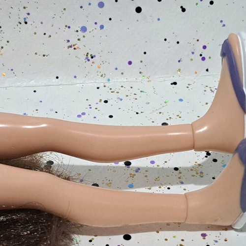 Bratz Salon'n' Spa Dana doll used, incomplete with flaws