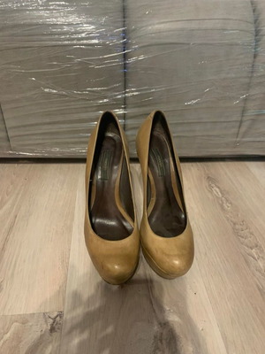 High-heeled shoes used, cigar color, 14 cm heel, size 37 Made In Italia
