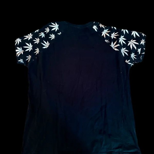 T-shirt MBLK&CO black with leaf print on sleeves and pocket, like new, size M