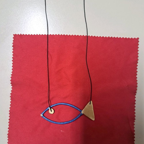 Metal fish necklace new, handmade with thread