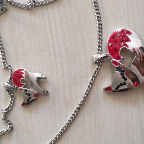 Necklace new, red