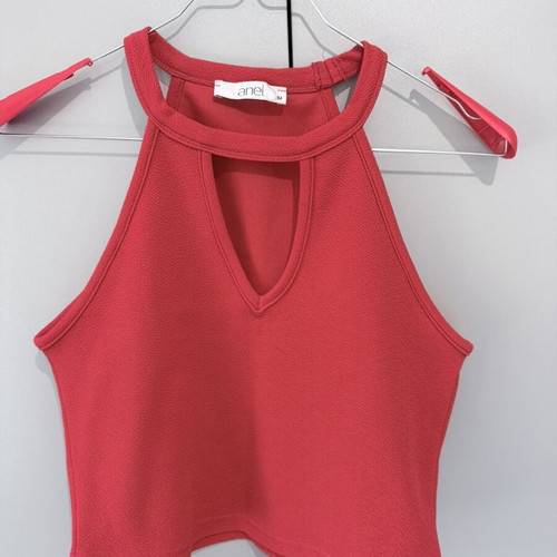 Anel red summer crop top used, size M