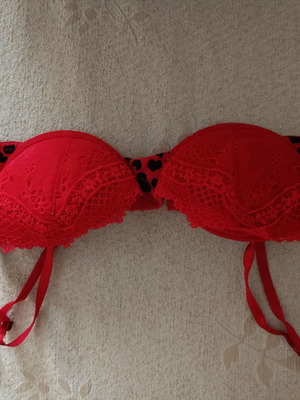 Red lace bra used, small cup 75b