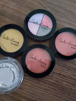 Cosmetics set_5 pieces (3 eyeshadows & 2 blushes)
