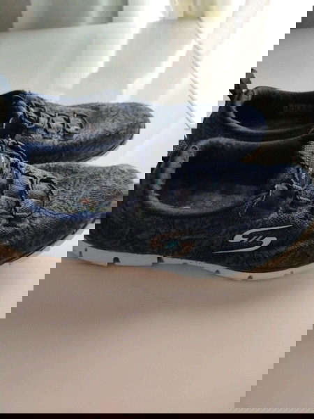 Skechers woman's N38