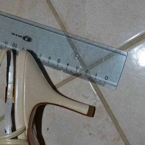 Haralas cream sandals like new, summer sugar color
